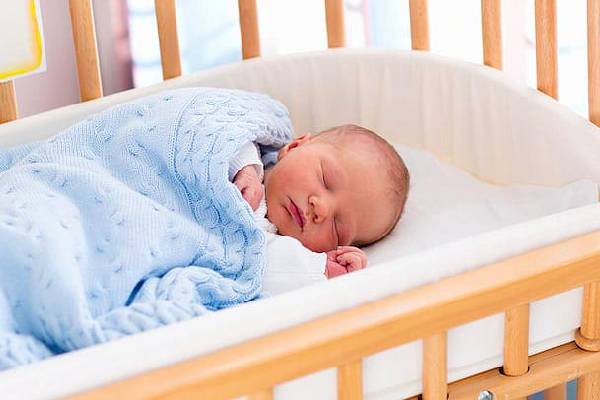 جدیدترین مدل‌های گهواره پارچه‌ای با طرحات منحصر به فرد