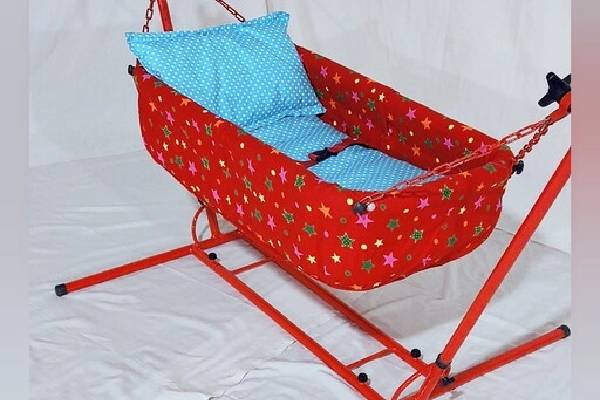 طراحی‌های بازی‌آموز گهواره پارچه‌ای برای رشد خلاقیت نوزادان