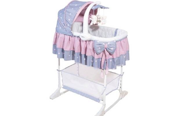 جلوه‌ی زیبا گهواره پارچه‌ای برای زیبایی اتاق نوزاد