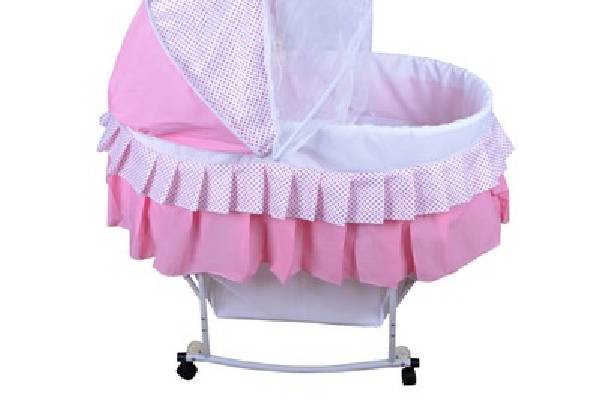 گهواره پارچه‌ای با پایه‌های استوار و مستحکم