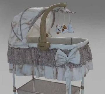 گهواره پارچه‌ای برای هماهنگی با دکور اتاق نوزاد