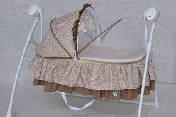 گهواره پارچهای مدرن با المانهای هنری