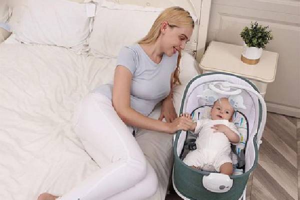 سفر با آسودگی: چگونه گهواره تاشو برای کودکان را انتخاب کنیم؟