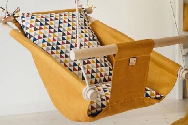 گهواره پارچه‌ای ایمن با حفاظ‌های قوی