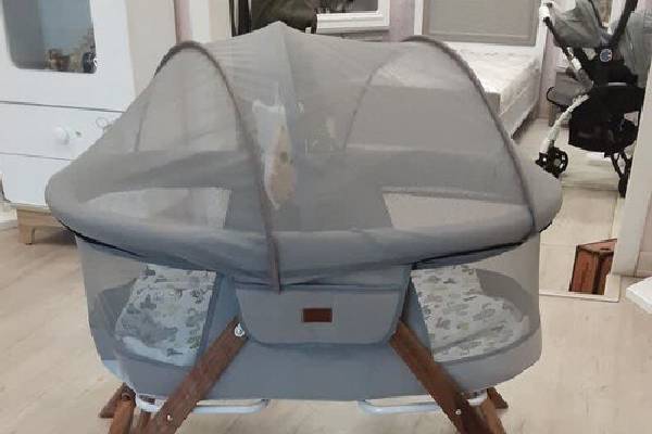 بازار پویای گهواره مسافرتی تاشو: جدیدترین مدل‌ها و فناوری‌ها در فروش