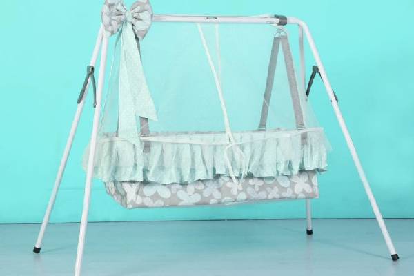 گهواره تاشو: چگونه با بودجه خود، بهترین انتخاب را داشته باشیم؟