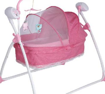 گهواره پارچه‌ای انعطاف‌پذیری بچه با قابلیت حرکت و تغییر شکل