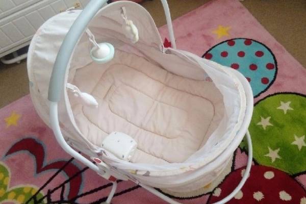 اقتصادی و کارآمد: گهواره نوزاد تاشو با بهترین قیمت و کیفیت چگونه پیدا شود؟