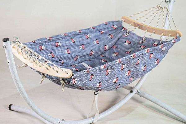 بهترین قیمت و کیفیت: انتخاب گهواره تاشو با عملکرد برتر برای نوزادان