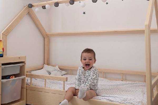 تاشو و کم‌جا: لیست قیمت تخت و گهواره قابل حمل برای فضاهای محدود