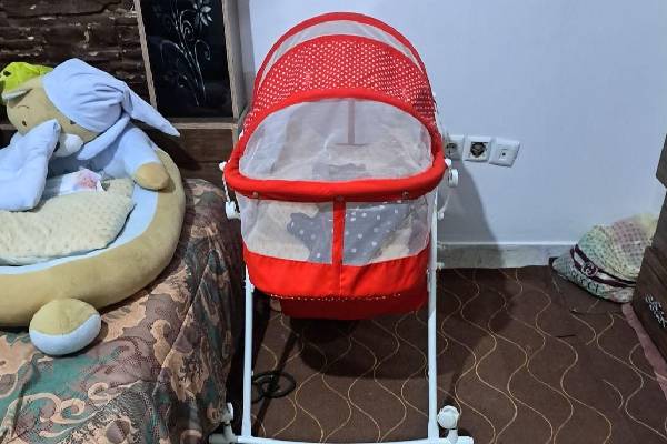 بررسی بازار: تحلیل قیمت گهوارههای تاشو در بازار امروز